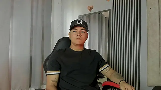 Snapshot of dante_jonss chatting on December 17, 2025, 8:48 pm dante jonss online show from December 17, 2025, 8:48 pm