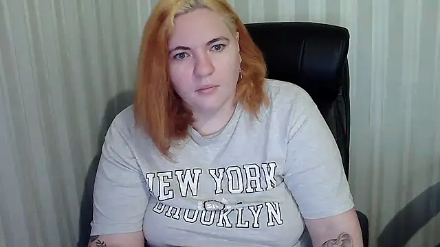 LissaLeon online show from December 16, 2025, 8:52 am