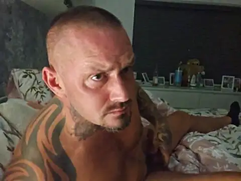 Snapshot of downndirty84 chatting on May 20, 2026, 12:39 am downndirty84 online show from May 20, 2026, 12:39 am