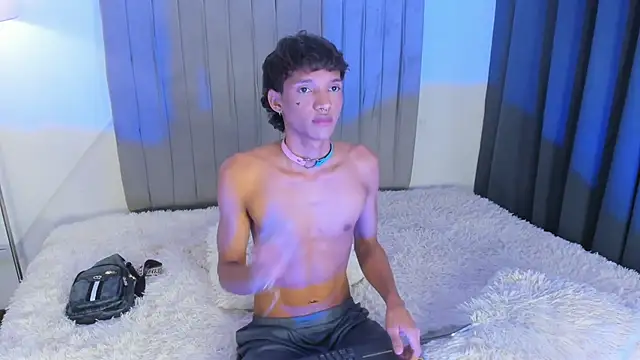 Snapshot of im_ralff chatting on February 14, 2026, 8:38 pm im ralff online show from February 14, 2026, 8:38 pm