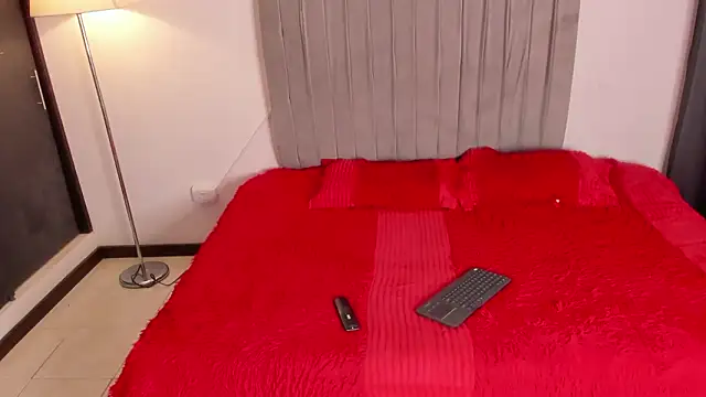 Snapshot of im_ralff chatting on February 18, 2026, 8:05 pm im ralff online show from February 18, 2026, 8:05 pm