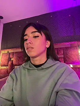 Emma pinkk18 online show from December 17, 2025, 8:04 pm