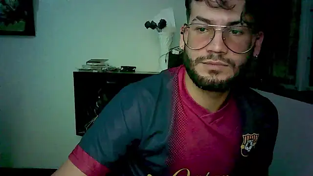 thedragonboyxxx online show from March 12, 2026, 4:18 am