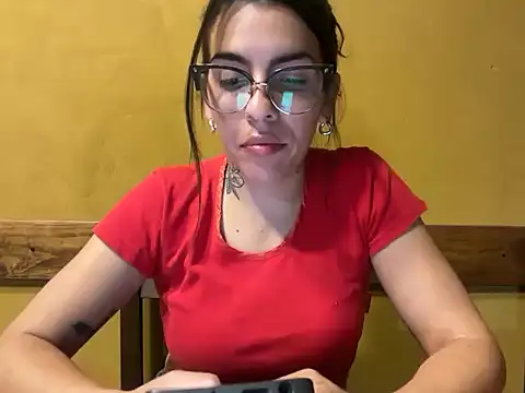 femdomriley online show from December 18, 2025, 4:07 am