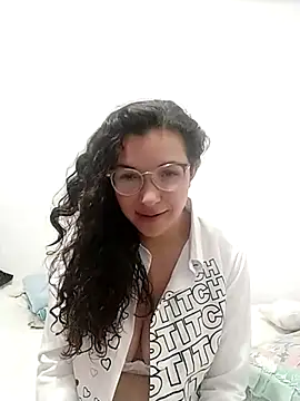  Isabellamiller  online show from December 17, 2025, 7:14 am