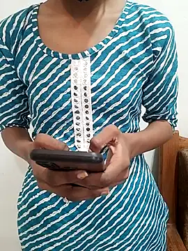 Snapshot of Riya_baby_38 chatting on December 18, 2025, 2:17 am Riya baby 38 online show from December 18, 2025, 2:17 am