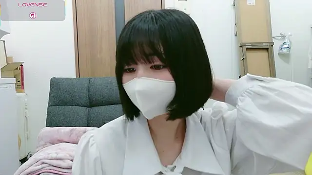 Rui xoxo online show from January 10, 2026, 3:52 am