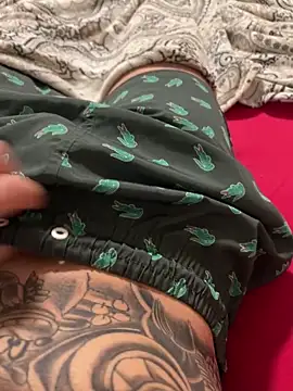 brancotatuad0 online show from December 16, 2025, 6:40 am