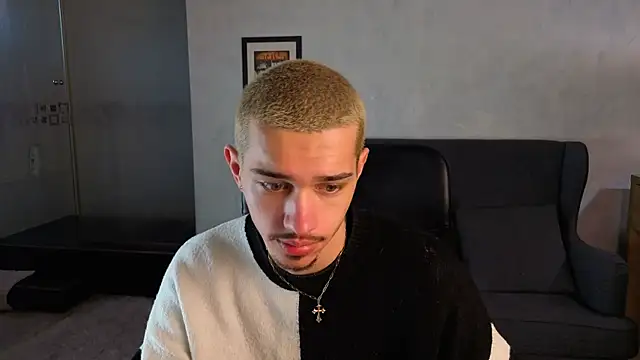 KaydenDrew online show from April 5, 2026, 4:31 am