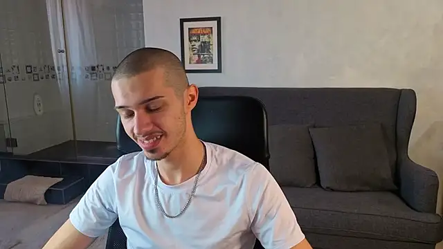 KaydenDrew online show from April 10, 2026, 11:04 am