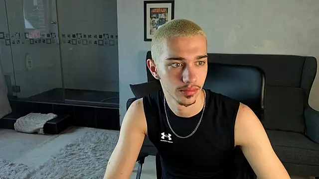 KaydenDrew online show from May 9, 2026, 4:28 am