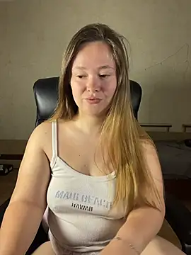 Snapshot of CaramelleSugarr chatting on May 28, 2026, 6:05 pm CaramelleSugarr online show from May 28, 2026, 6:05 pm