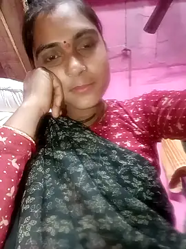 Snapshot of Bandna_sharma chatting on December 19, 2025, 11:28 am Bandna sharma online show from December 19, 2025, 11:28 am