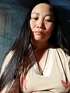 Snapshot of Sara03 chatting on December 17, 2025, 12:11 pm Sara03 online show from December 17, 2025, 12:11 pm