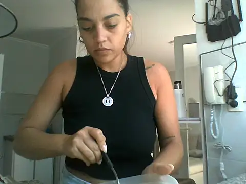 catherinexx1 online show from December 16, 2025, 2:22 pm