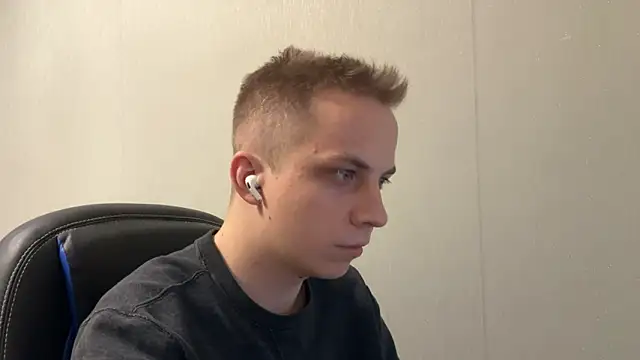 Snapshot of Markooaa chatting on February 18, 2026, 10:39 pm Markooaa online show from February 18, 2026, 10:39 pm