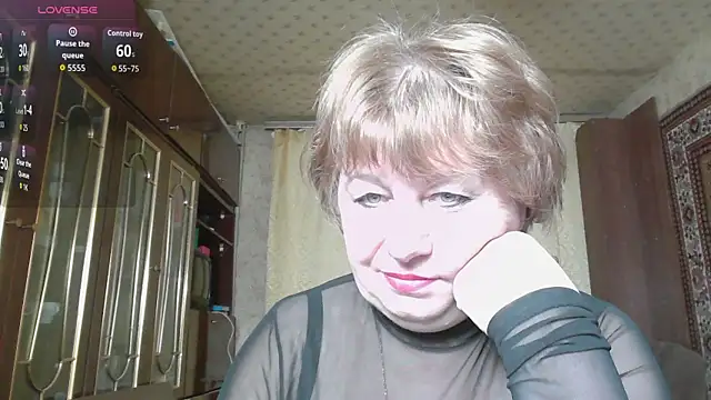 Snapshot of Casey_peach chatting on February 14, 2026, 4:42 am Casey peach online show from February 14, 2026, 4:42 am