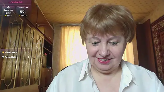 Snapshot of Casey_peach chatting on February 26, 2026, 6:56 am Casey peach online show from February 26, 2026, 6:56 am