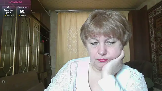 Snapshot of Casey_peach chatting on March 10, 2026, 4:50 am Casey peach online show from March 10, 2026, 4:50 am