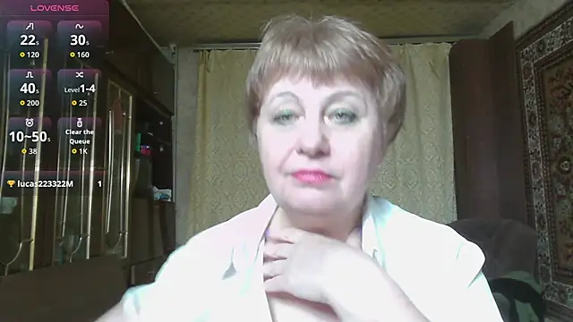 Snapshot of Casey_peach chatting on April 8, 2026, 6:19 pm Casey peach online show from April 8, 2026, 6:19 pm