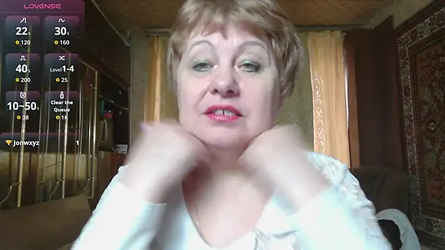 Snapshot of Casey_peach chatting on April 15, 2026, 5:25 am Casey peach online show from April 15, 2026, 5:25 am