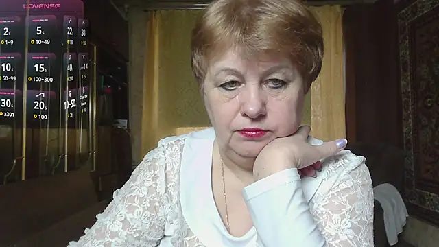 Snapshot of Casey_peach chatting on April 16, 2026, 4:24 am Casey peach online show from April 16, 2026, 4:24 am