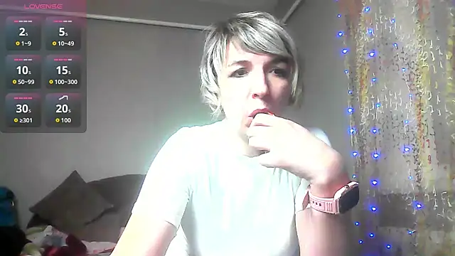 Lana Foxyy online show from March 25, 2026, 7:42 pm