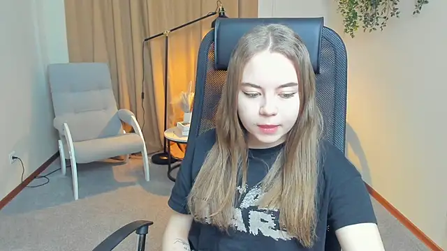 Snapshot of KazukoPresnell chatting on December 21, 2025, 8:10 am KazukoPresnell online show from December 21, 2025, 8:10 am