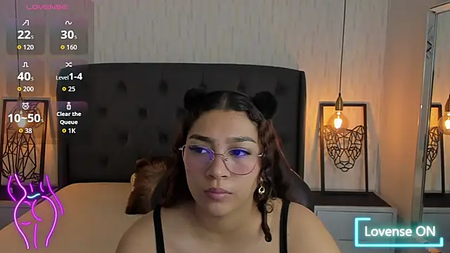 Snapshot of angelinemore chatting on January 9, 2026, 7:15 pm angelinemore online show from January 9, 2026, 7:15 pm