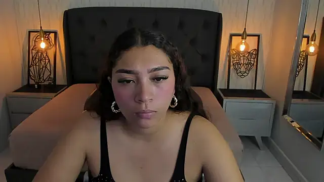 Snapshot of angelinemore chatting on February 5, 2026, 7:29 pm angelinemore online show from February 5, 2026, 7:29 pm