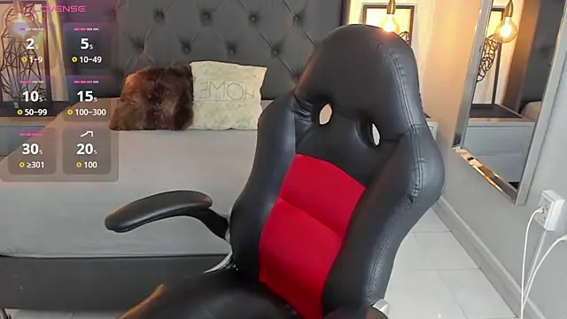 Snapshot of angelinemore chatting on February 9, 2026, 7:40 pm angelinemore online show from February 9, 2026, 7:40 pm