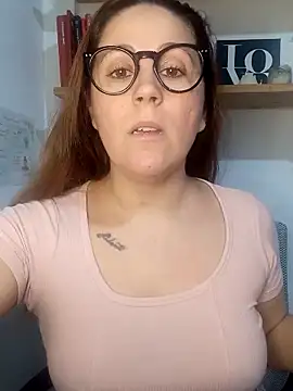 SofiEsteves online show from May 25, 2026, 4:24 pm