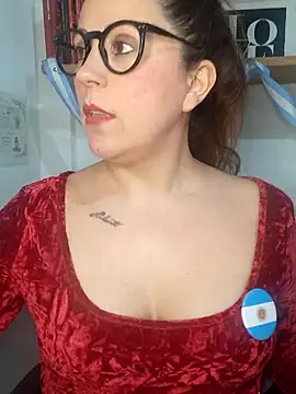 SofiEsteves online show from June 24, 2026, 2:38 pm