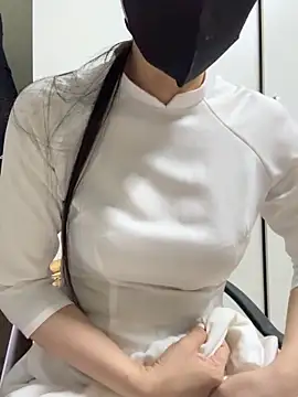 Snapshot of bi_biii chatting on April 10, 2026, 1:22 am bi biii online show from April 10, 2026, 1:22 am