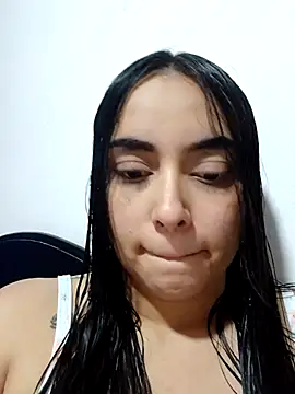 Snapshot of latin_mommy_ chatting on February 28, 2026, 2:56 am latin mommy online show from February 28, 2026, 2:56 am