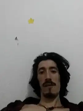 sk8-boy online show from January 11, 2026, 5:23 am