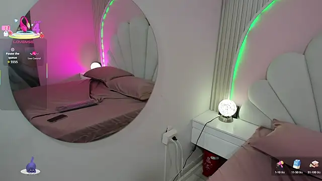 Snapshot of Ary__cherry chatting on December 19, 2025, 8:27 pm Ary cherry online show from December 19, 2025, 8:27 pm