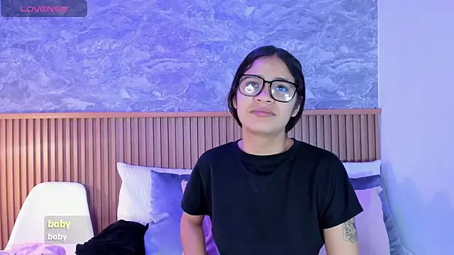 alina souvage  online show from February 1, 2026, 6:28 pm