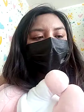 Snapshot of MIGAJERA_20 chatting on December 22, 2025, 5:32 pm MIGAJERA 20 online show from December 22, 2025, 5:32 pm