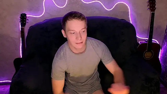 Snapshot of playoliver chatting on December 19, 2025, 10:00 am playoliver online show from December 19, 2025, 10:00 am