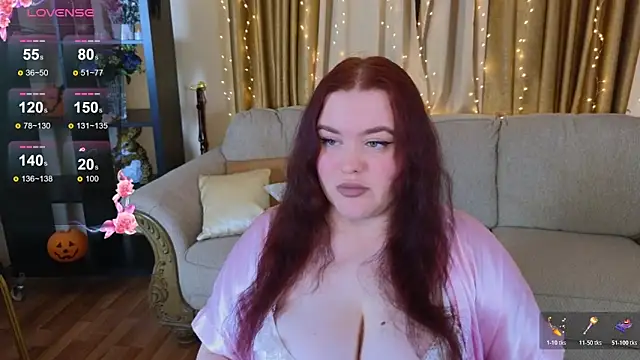 Snapshot of LindaBermer chatting on December 18, 2025, 11:49 am LindaBermer online show from December 18, 2025, 11:49 am