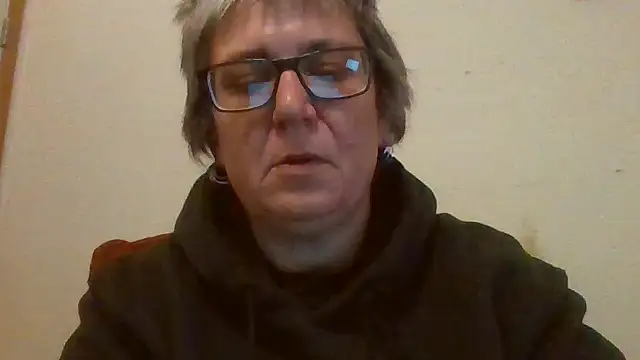 becky1111 online show from April 23, 2026, 4:24 am