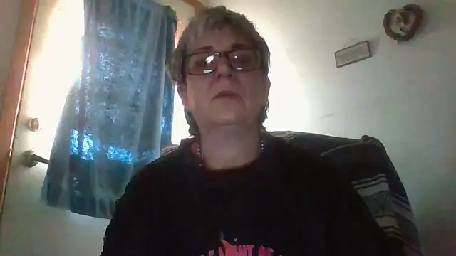 becky1111 online show from May 12, 2026, 10:29 pm