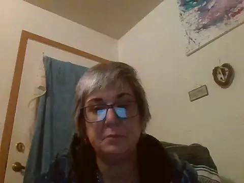 becky1111 online show from May 13, 2026, 10:34 am