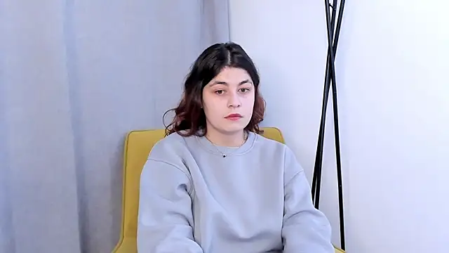 SuzieAllery online show from December 19, 2025, 1:07 pm