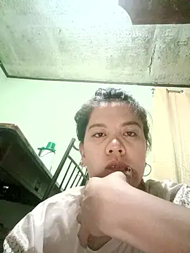 Snapshot of annawet chatting on May 15, 2026, 2:02 pm annawet online show from May 15, 2026, 2:02 pm