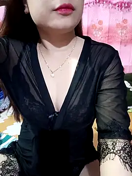 lanahotvn online show from March 28, 2026, 3:11 pm