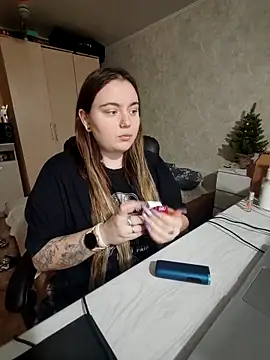 Elyslis online show from December 18, 2025, 11:11 pm