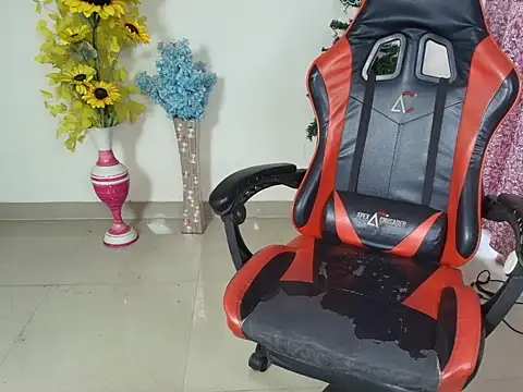 Snapshot of Sneha_Crush chatting on February 2, 2026, 7:07 am Sneha Crush online show from February 2, 2026, 7:07 am