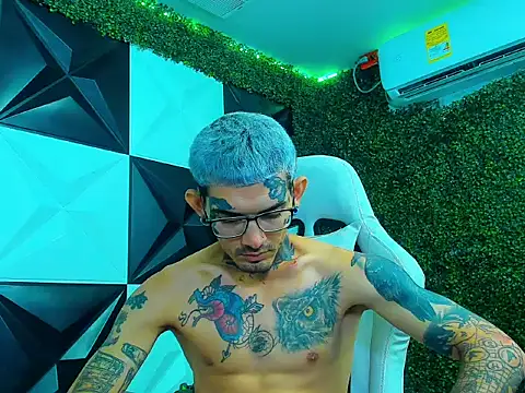 Boy tatto77 online show from January 31, 2026, 7:11 pm